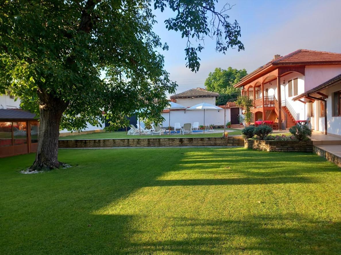 Bolyarski Stan Guest House Veliki Preszlav Kültér fotó