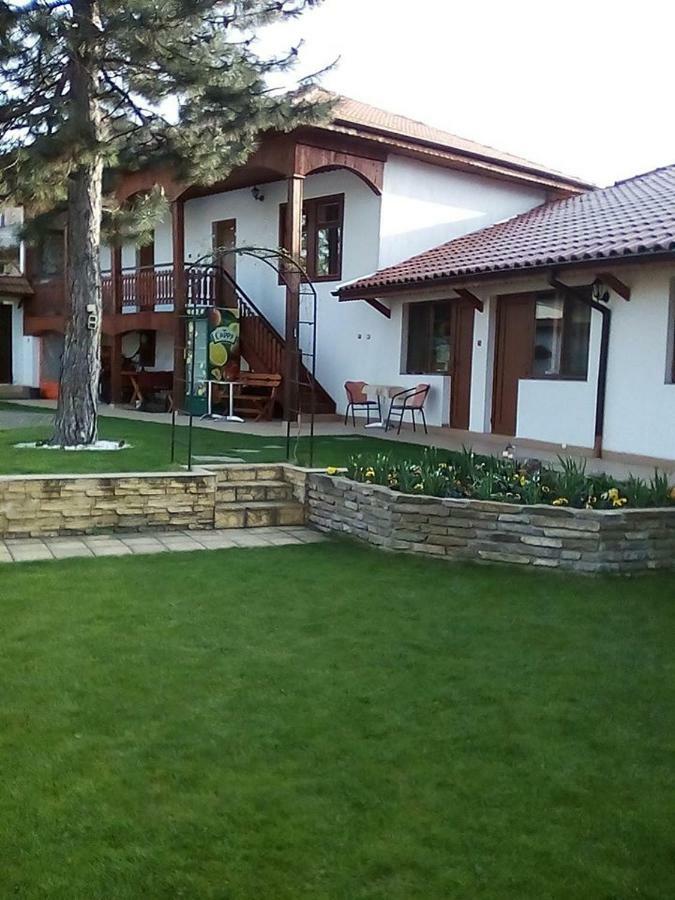 Bolyarski Stan Guest House Veliki Preszlav Kültér fotó